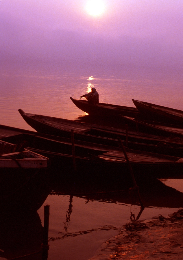 India Varanasi Sunrise Man Boat Shore